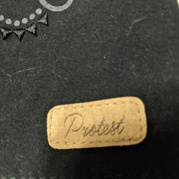 Brand new womens shorts. So cute! - Picture 4 of 4